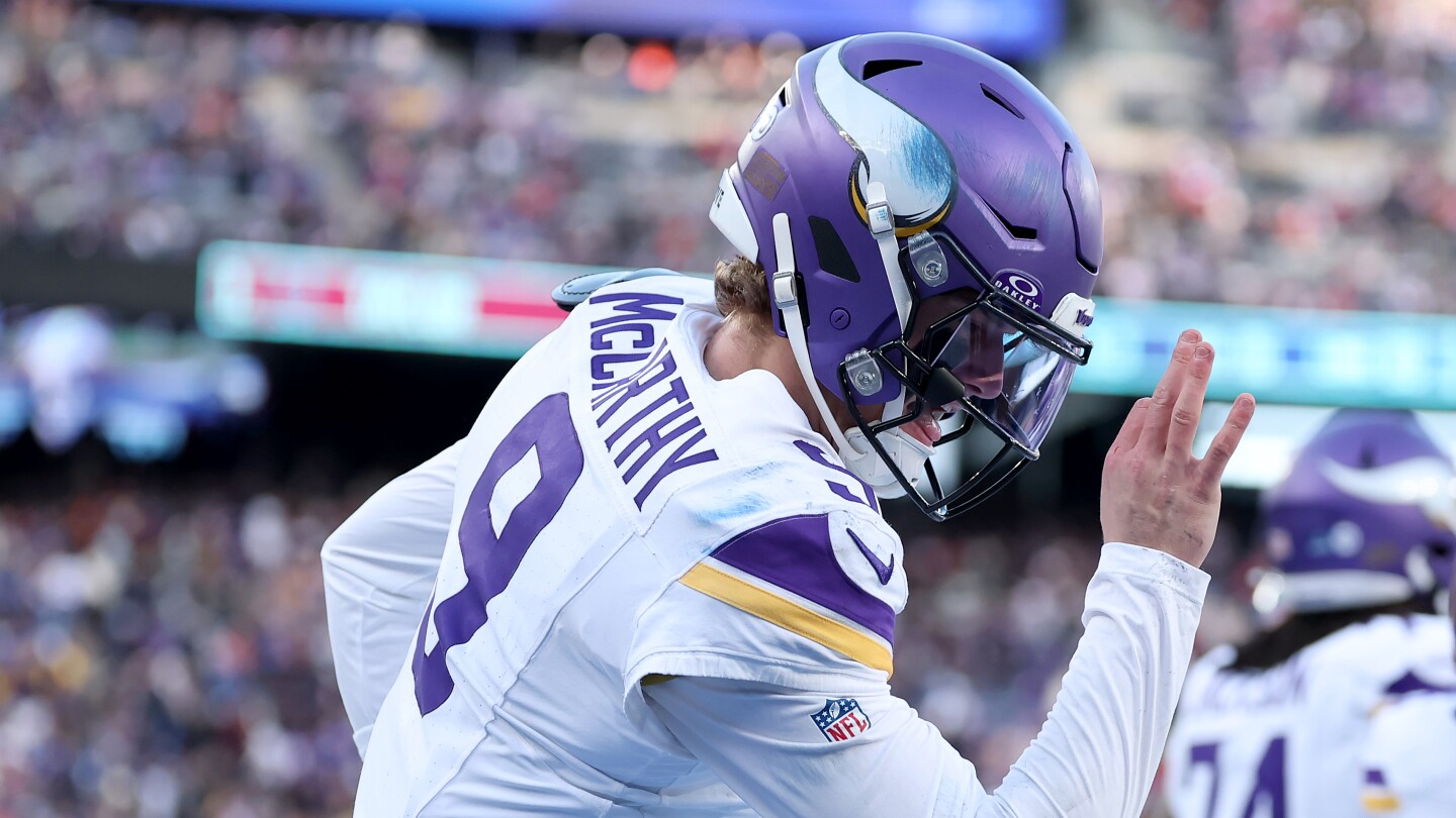 J.J. McCarthy, Jordan Mason listed as out of practice Monday