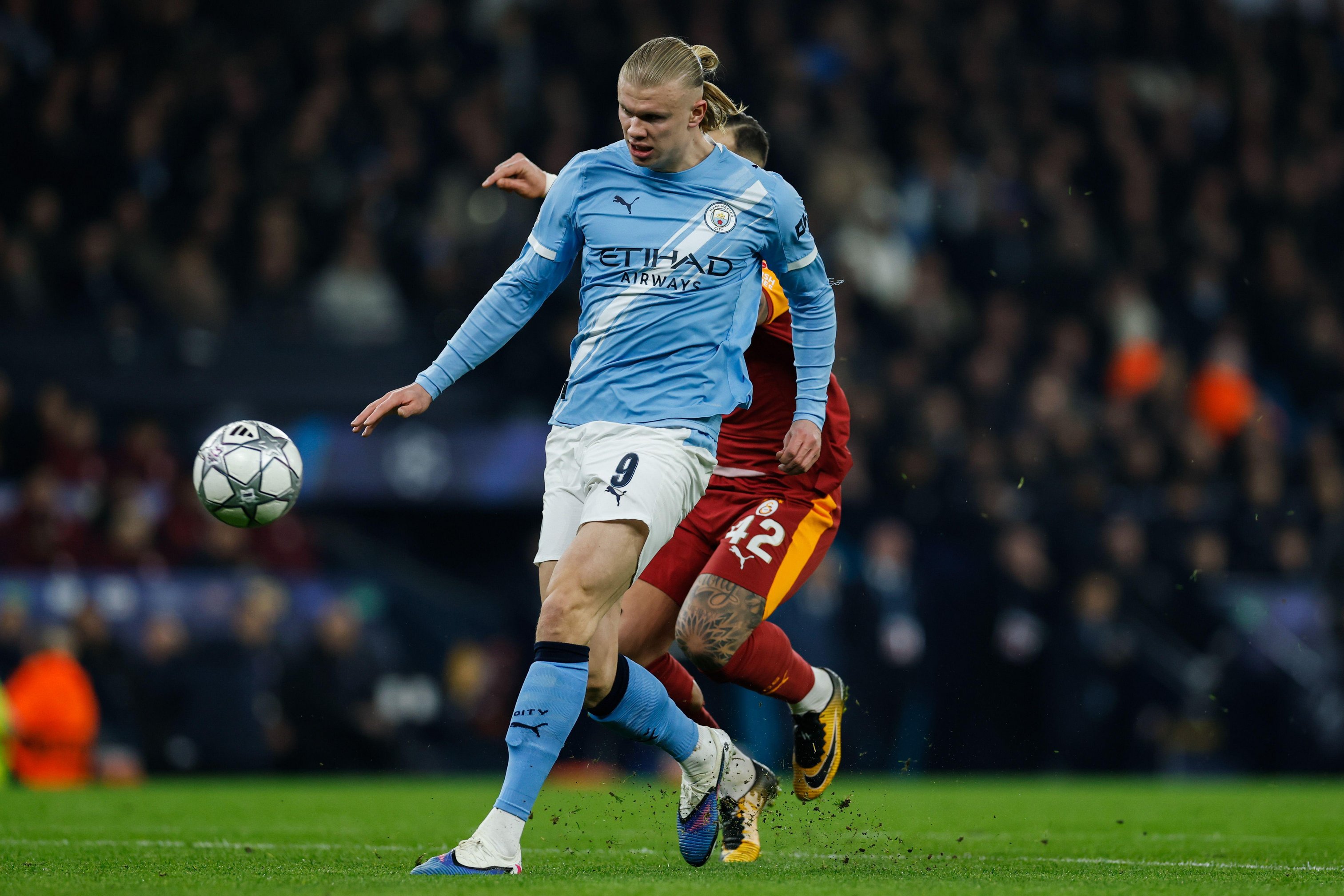 Manchester, England, 28th January 2026. Erling Haaland of Manchester City scores a goal to make it 1-0 during the Manchester City vs Galatasaray UEFA Champions League match at the Etihad Stadium, Manchester. Picture credit should read: Andrew Yates /