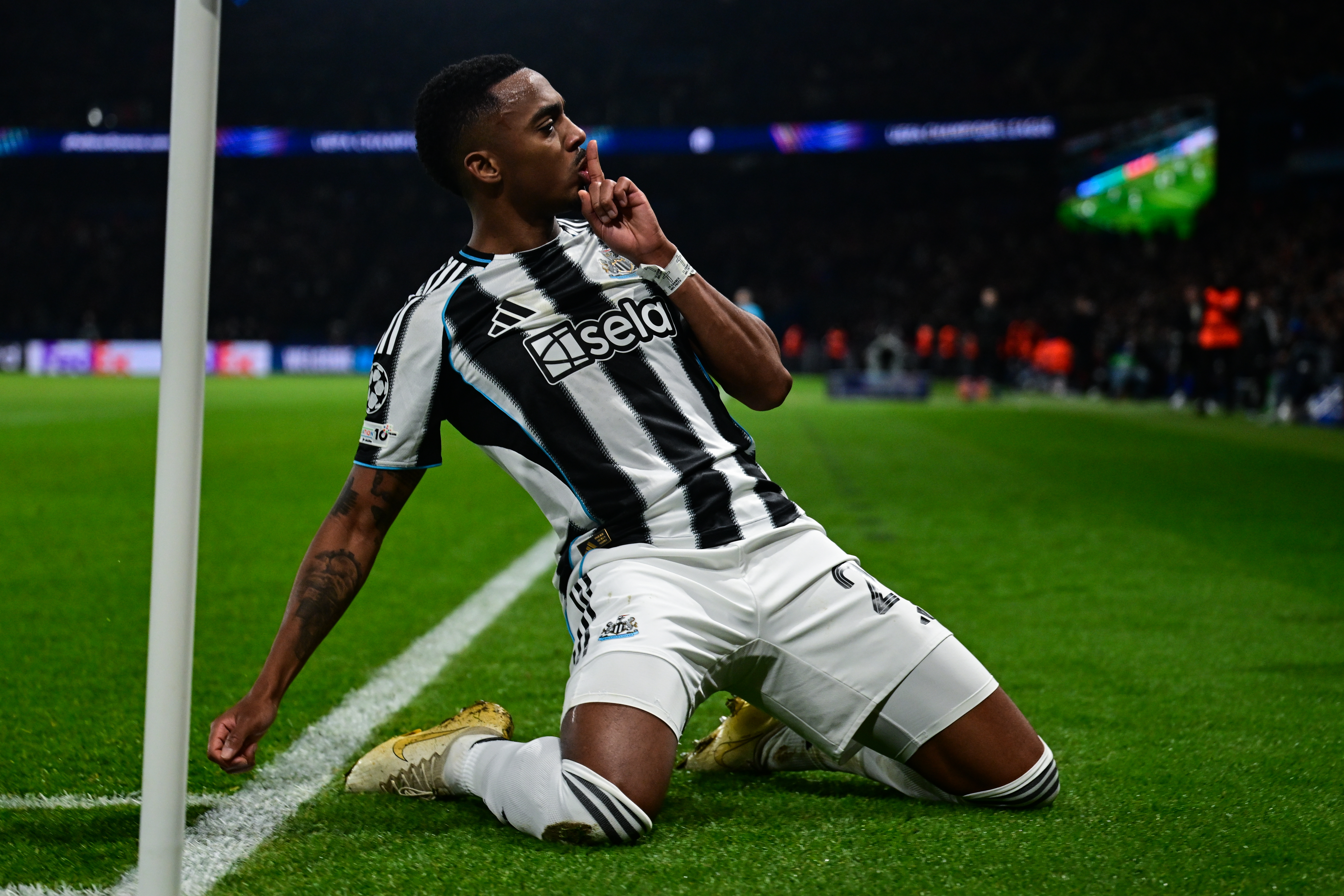 Paris Saint-Germain v Newcastle United FC - UEFA Champions League 2025/26 League Phase MD8