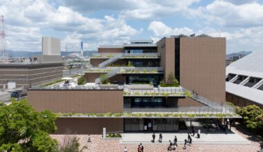 Hannan University Building 4 / Nikken Sekkei