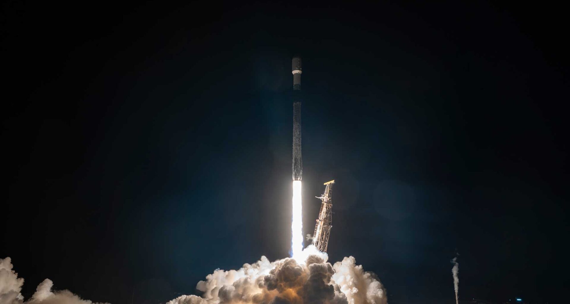 SpaceX Rocket Makes Early Morning Delivery from Vandenberg | Local News