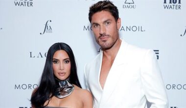 Kim Kardashian's Hairstylist Chris Appleton Reveals Jaw-Dropping Cost of His Services - E! News