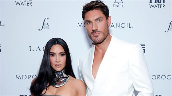 Kim Kardashian's Hairstylist Chris Appleton Reveals Jaw-Dropping Cost of His Services - E! News