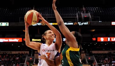 Phoenix And Seattle Battle In The Playoffs