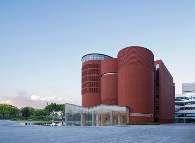 Guangzhou Xuelei Fragrance Museum / Shenzhen Huahui Design - Exterior Photography