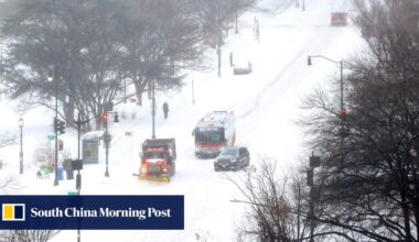 Close to a million US households without power in severe winter storm