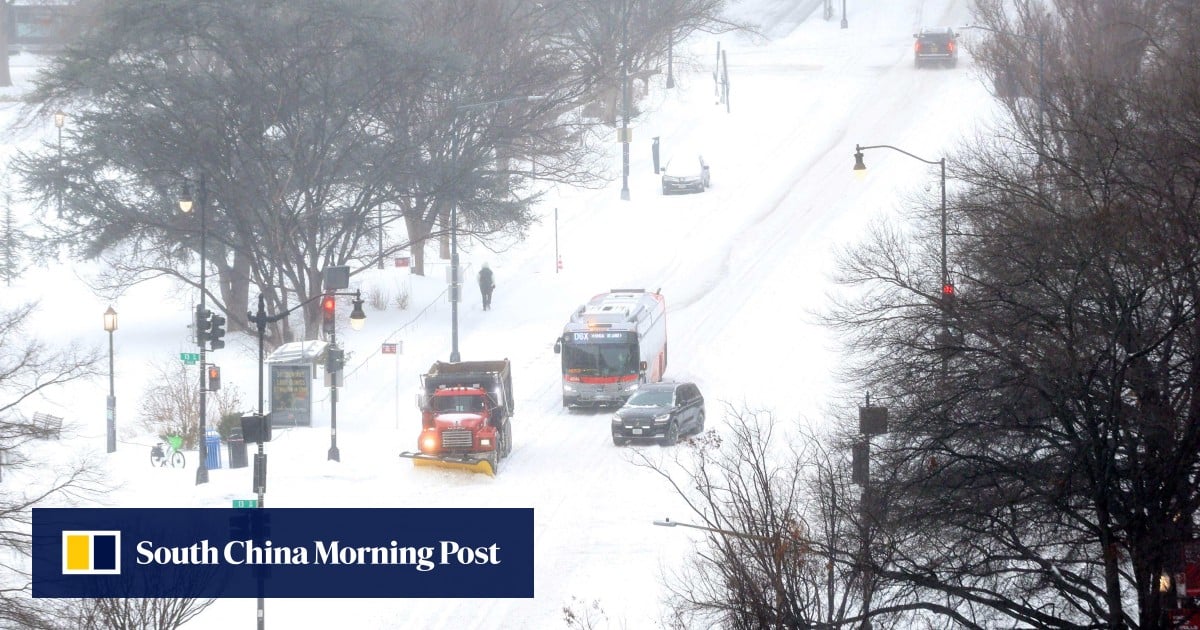 Close to a million US households without power in severe winter storm