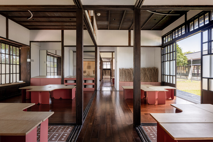 Project Weavefield / studio whispace + architects - Interior Photography, Wood, Glass