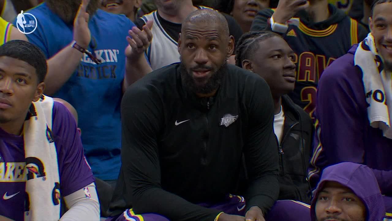 Cavaliers spoil LeBron James' return, riding big 3rd quarter to 129-99 romp