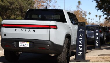 Stocks making the biggest moves midday: BIIB, RIVN, BAC, ABNB