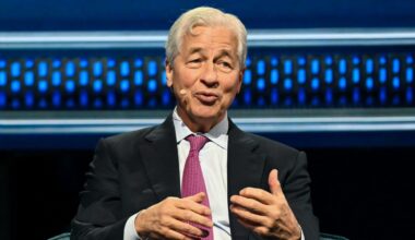 Jamie Dimon says U.S. should impose Trump credit card rate cap in Vermont, Massachusetts