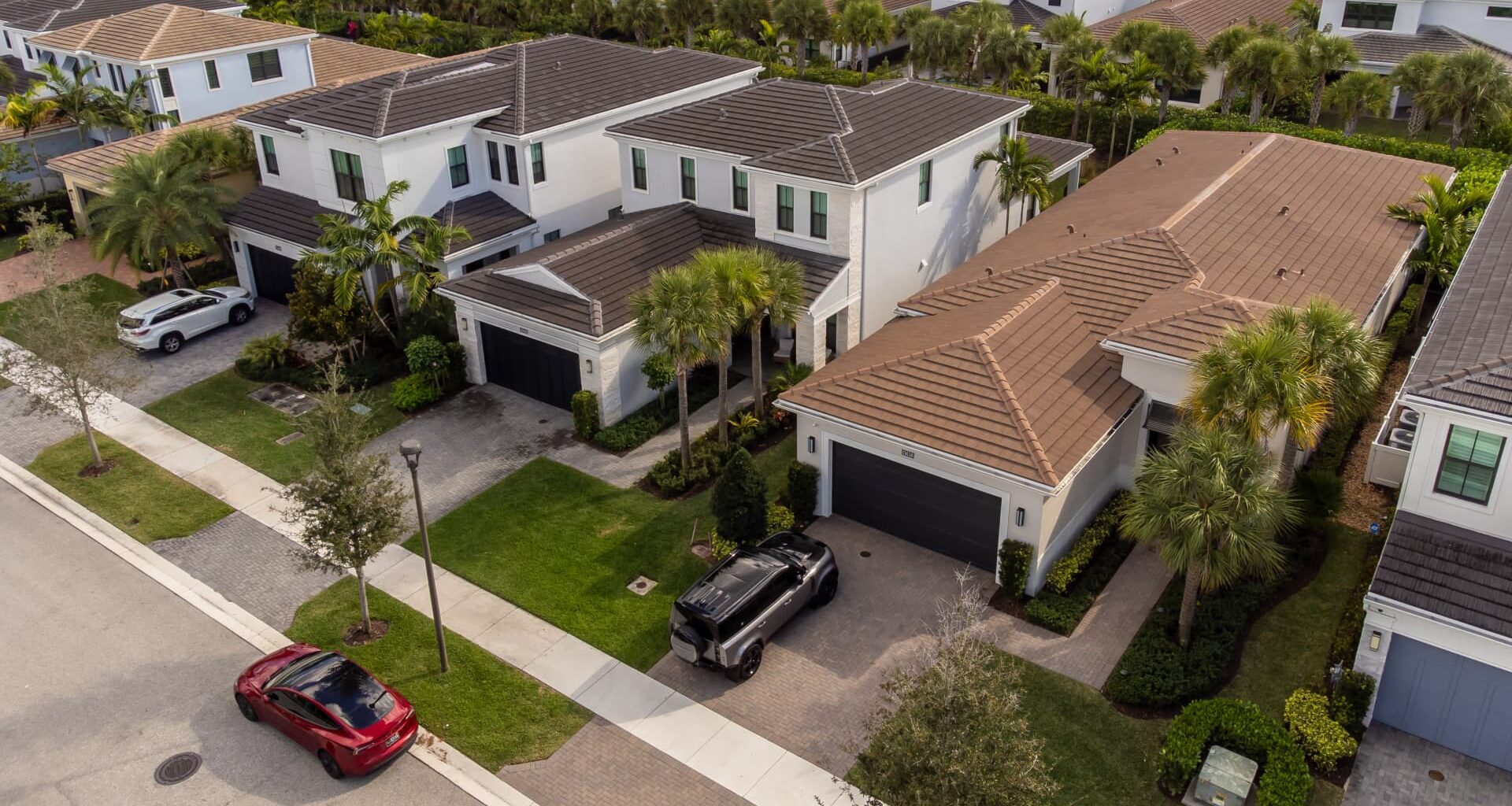 Mortgage refinance demand surges 40% higher