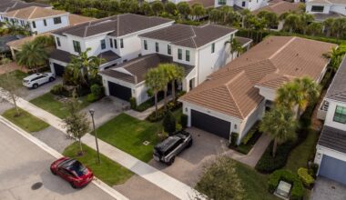 Mortgage refinance demand surges 40% higher