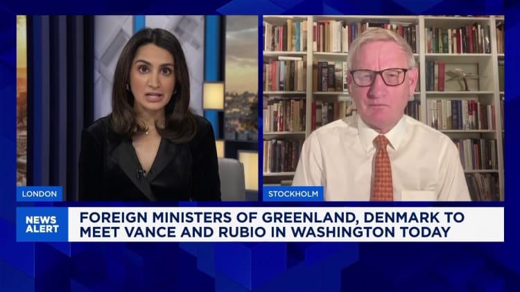 Former Swedish PM: No resolution in sight on Greenland