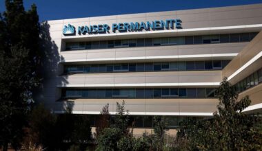 Hundreds of Northern California Kaiser workers to join systemwide strike in California, Hawaii