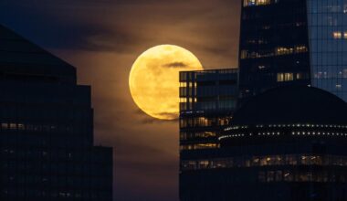 February's Snow Moon could be impacted by this weekend's nor'easter storm