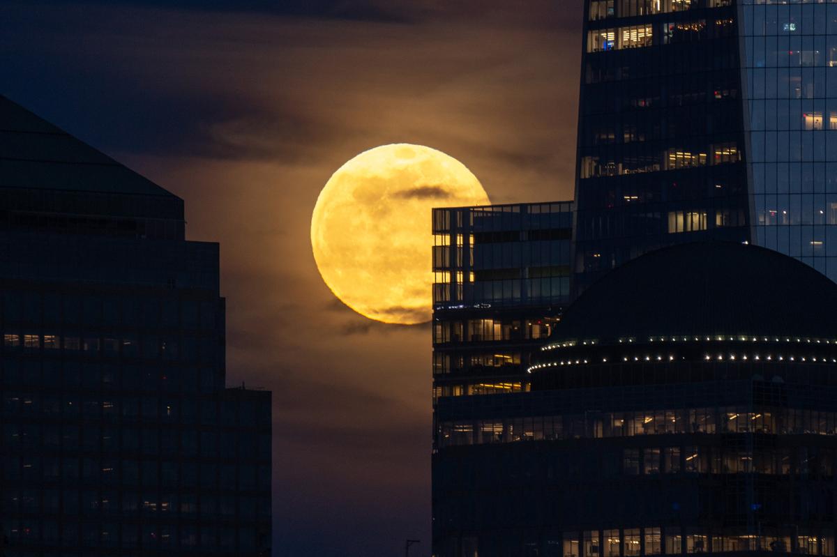 February's Snow Moon could be impacted by this weekend's nor'easter storm