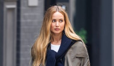 Jennifer Lawrence's Strict Outfit Rule Will Change the Way You Dress in 2026