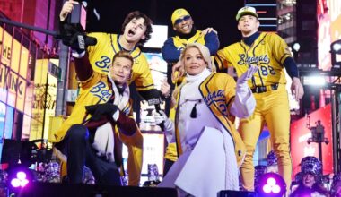 New Year's Rockin' Eve 2026 Arrivals & Performances