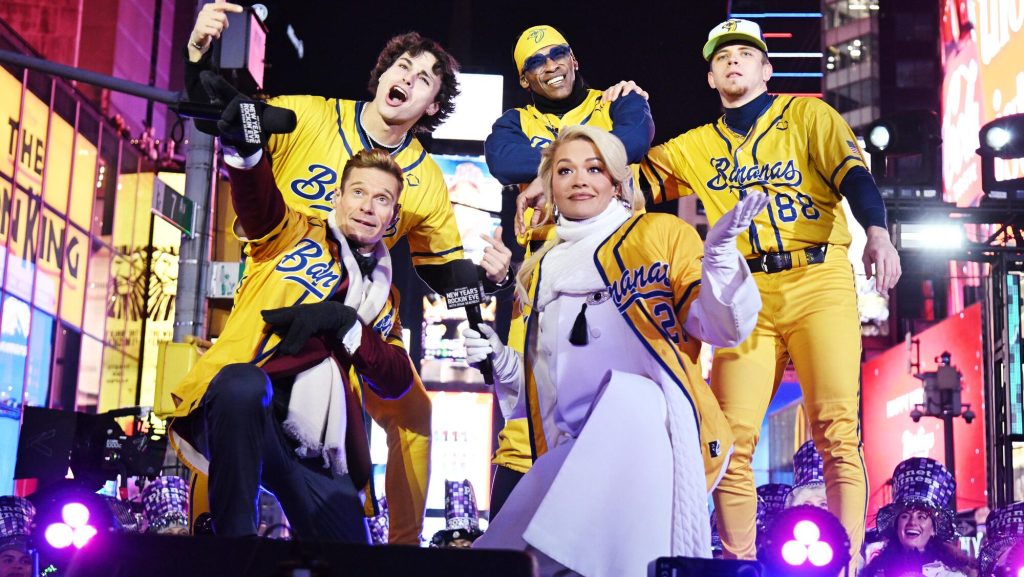 New Year's Rockin' Eve 2026 Arrivals & Performances