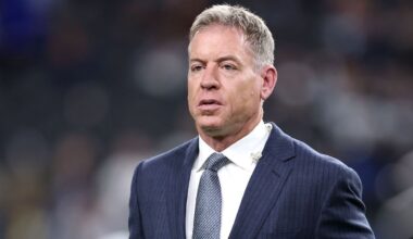 Sources: Troy Aikman to advise Dolphins on GM search process
