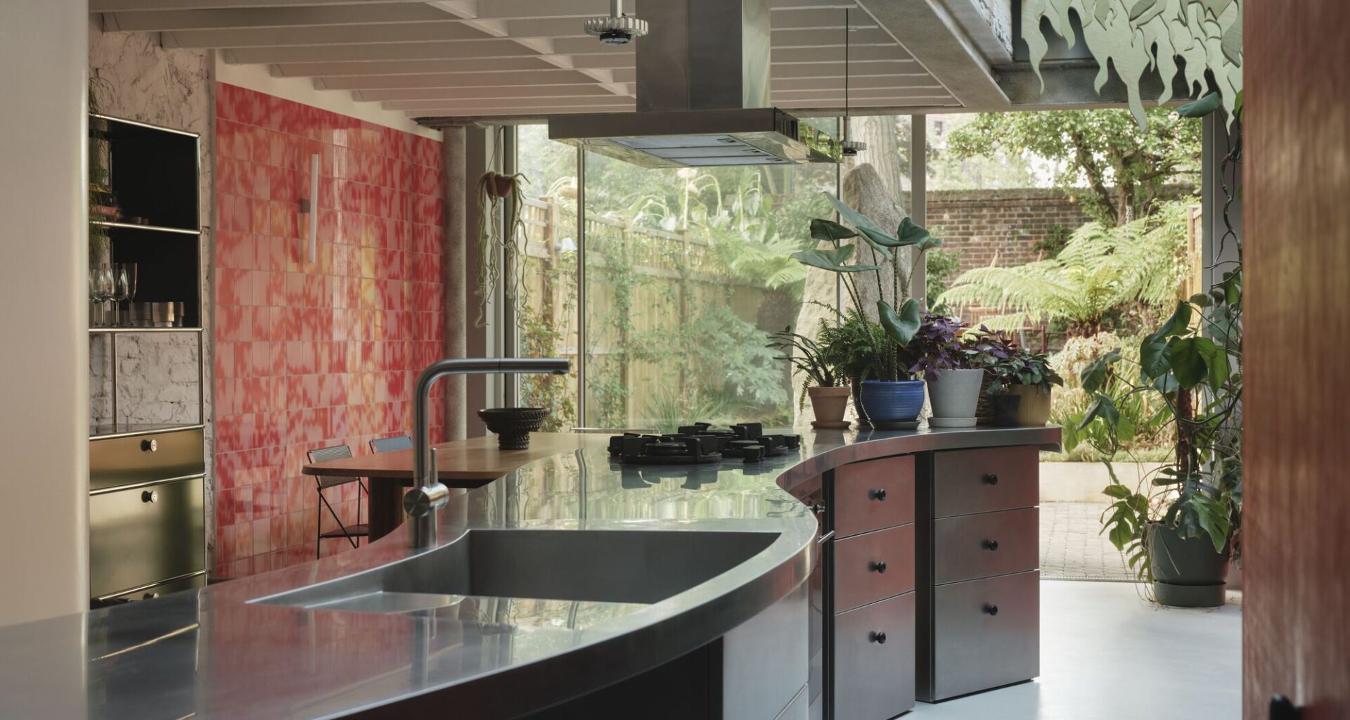 Druid Grove Terrace House / CAN