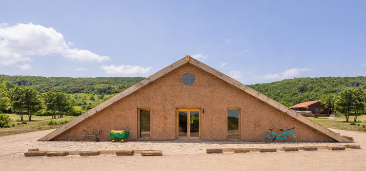 Kasollet e Zanave / Maden Group - Image 2 of 25