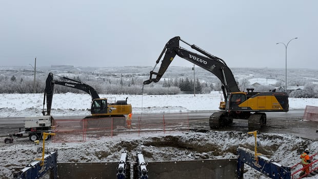 City making "good progress" on fixing Calgary water main break, but still doesn't know why it happened