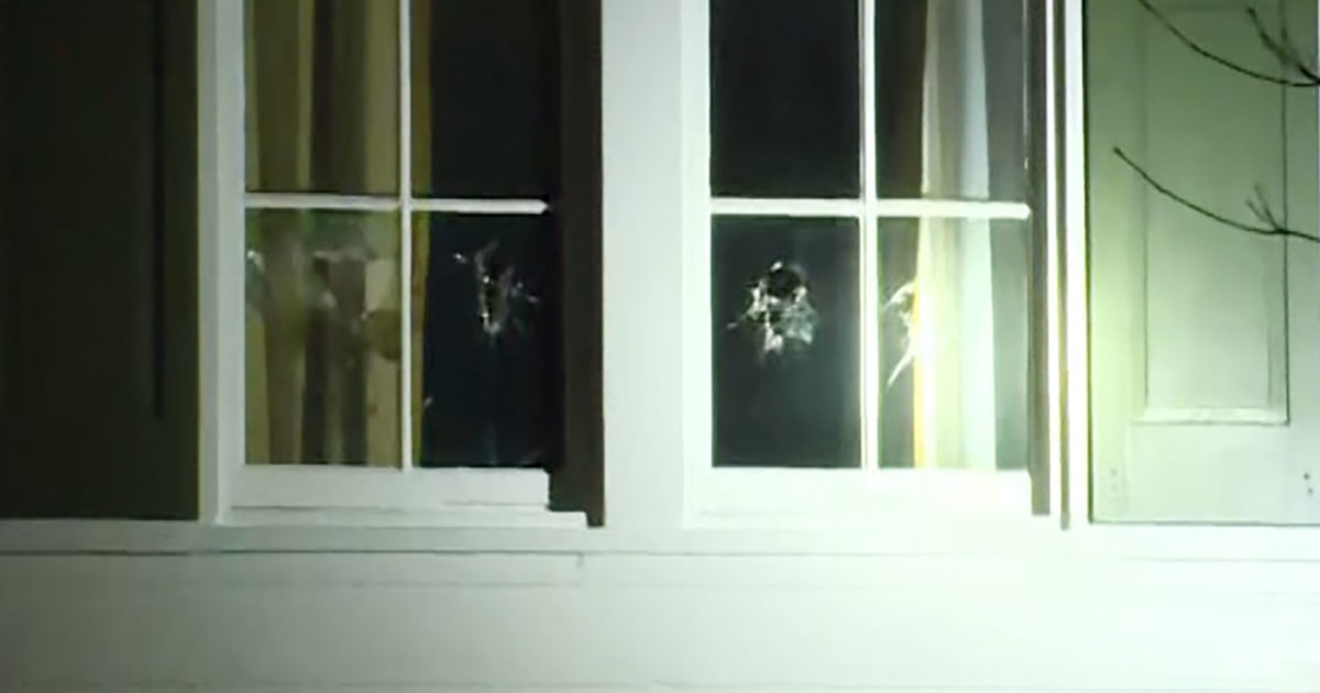 Man arrested after allegedly breaking windows at Vance's Cincinnati home