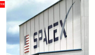 Elon Musk's SpaceX gets FCC permission to launch 7,500 Starlink satellites just days after its VP announced major changes in ...