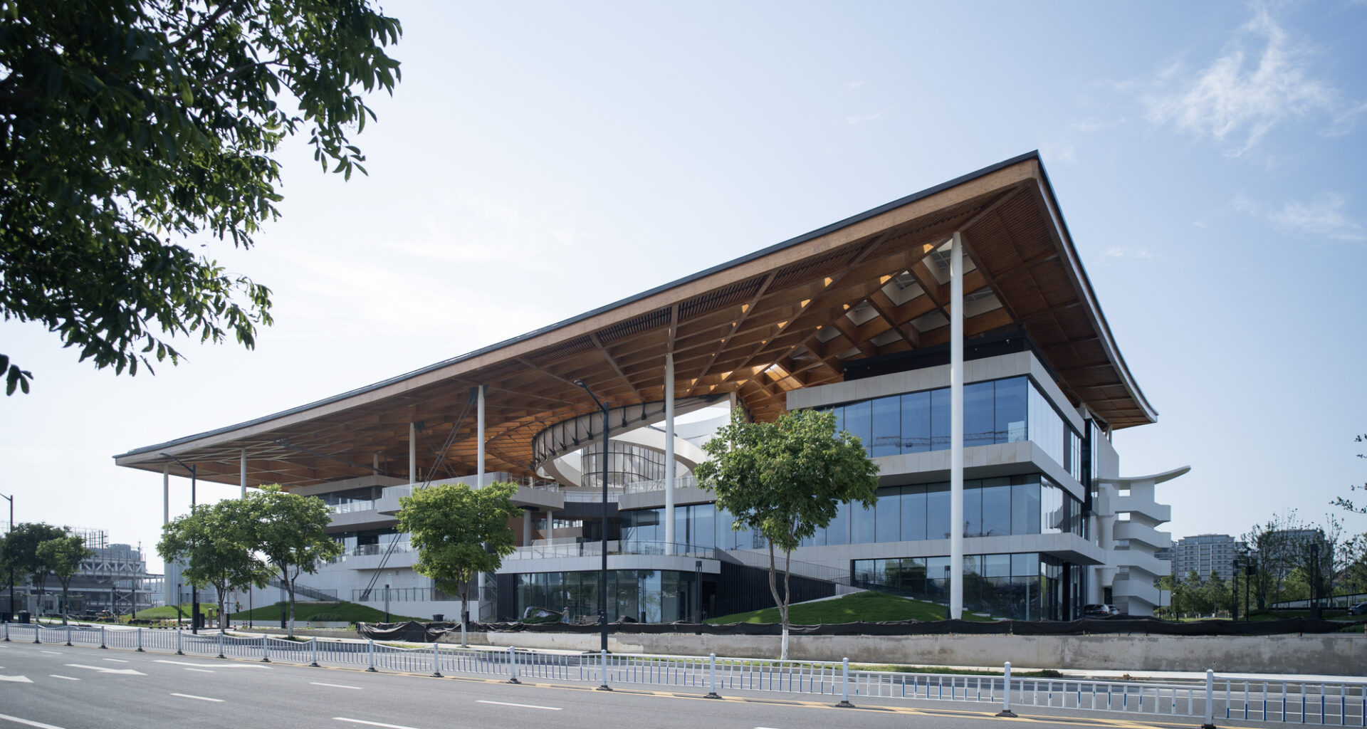 Jiaxing HRNT Cultural Center / THAD SUP Atelier