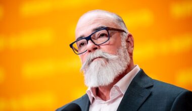 NDP leadership candidate apologizes for using AI to respond to Reddit questions