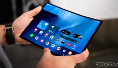 Someone's Galaxy Z TriFold display already spontaneously broke