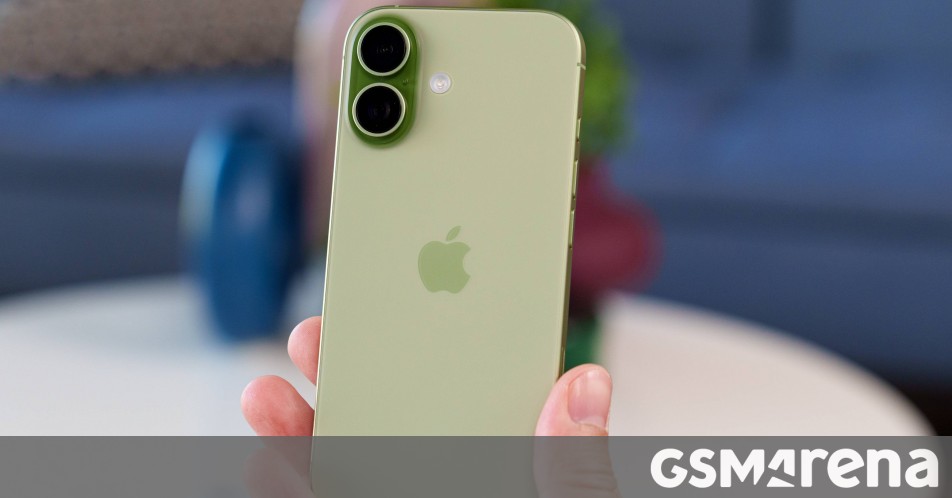 Omdia: Global smartphone shipments grew by 4% in Q4 25, Apple reigns supreme