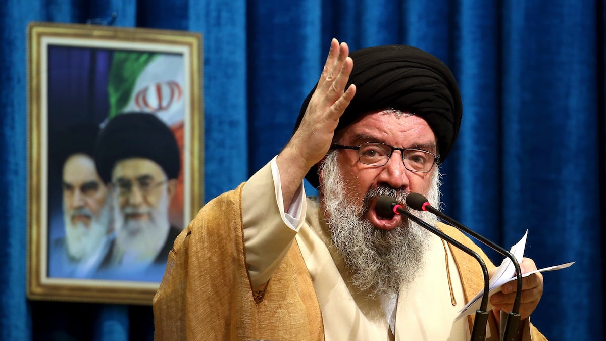 Prayer leader in Iran and the faithful call for executions over protests, a red line for Trump