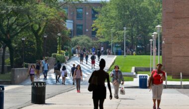 Mobile sports betting addiction has risen among LI's youth. Schools are fighting back.