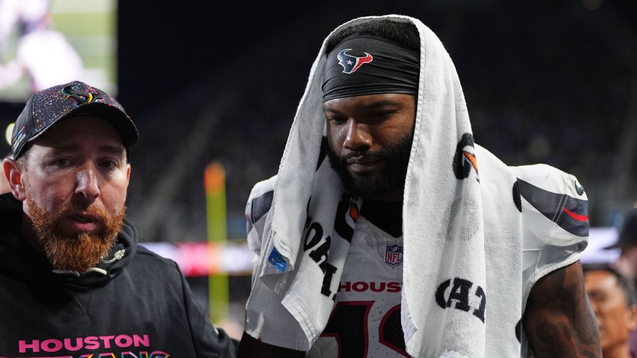 Texans WR Collins ruled out vs. Patriots with concussion