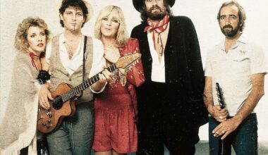 The Stevie Nicks song Lindsey Buckingham "tore apart" for the band