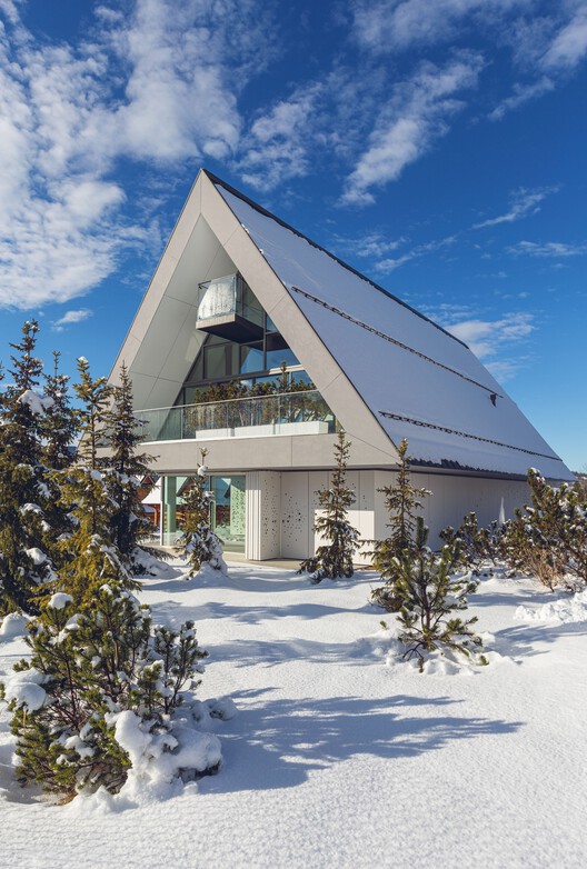 House with a Private Giewont Mountain / BXB Studio Bogusław Barnaś - Image 2 of 39
