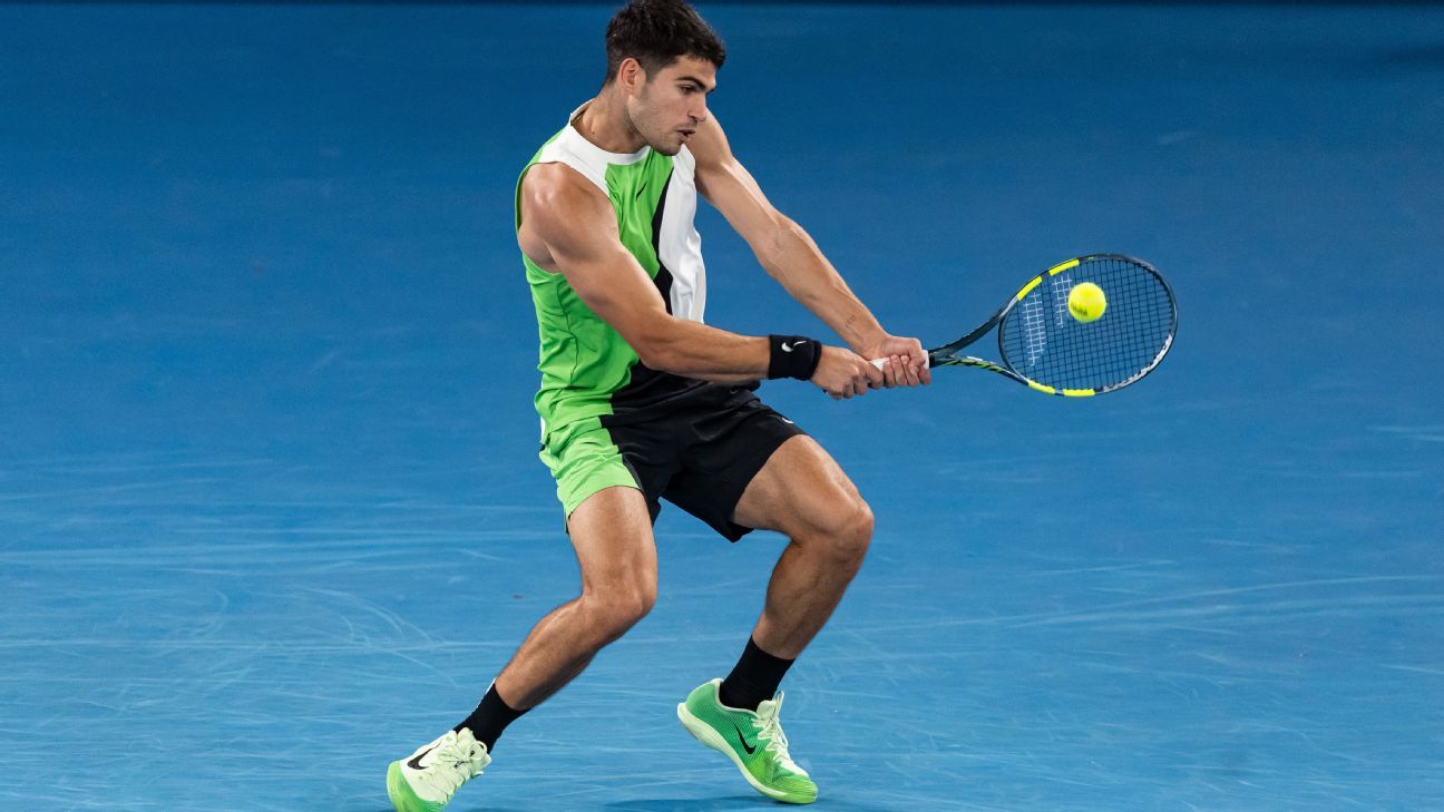 Carlos Alcaraz prevails vs. Yannick Hanfmann at Australian Open