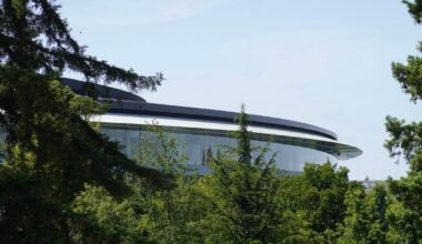 Report details the AI chatbots Apple uses to boost employee productivity