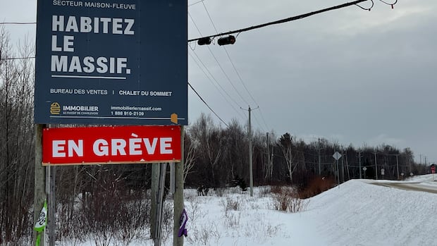 Le Massif ski hill set to reopen Saturday as workers vote in favour of proposal