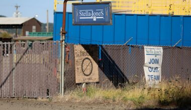 Oregon town to test river where wood treater sent polluted stormwater