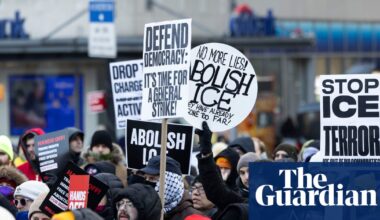 Large protests spread across US after Alex Pretti fatally shot by federal agents | Minneapolis