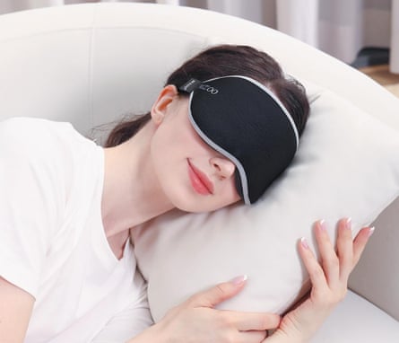 A product photo of a Mzoo Luxury Sleep Mask
