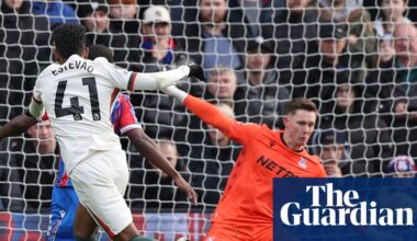 Estêvão and Fernández power Chelsea past Crystal Palace as Wharton sees red | Premier League