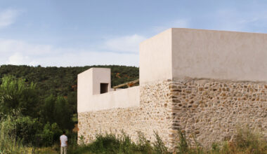Emptied House – Seasonal Refuge in Soto de Sepúlveda, Segovia / estudio veintidós