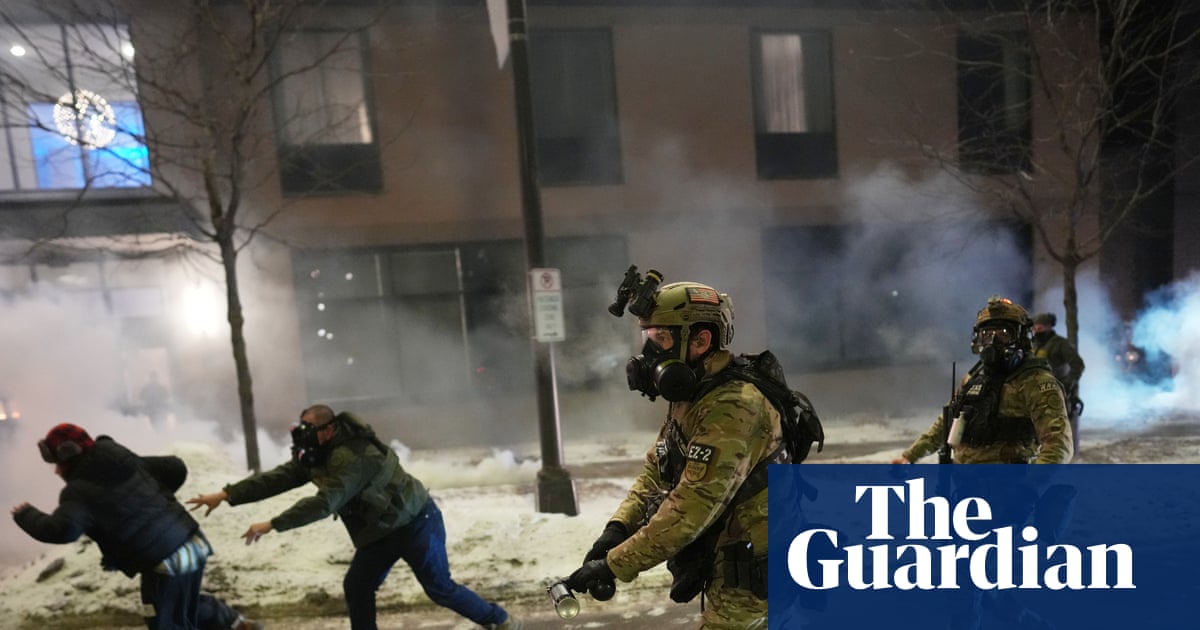 Federal agents use teargas on protesters outside ICE agents’ alleged Minneapolis hotel | Minneapolis