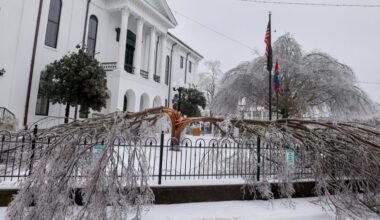 From New Mexico to Maine, US struck by deadly winter storm