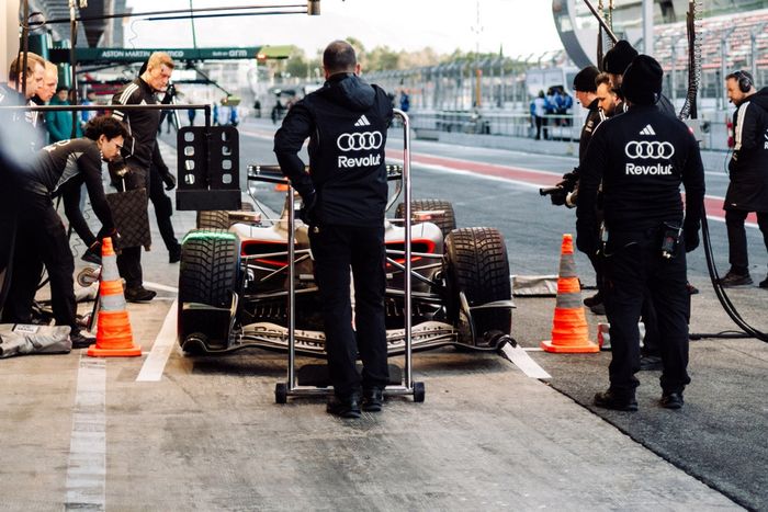 Audi R26 in the pitlane